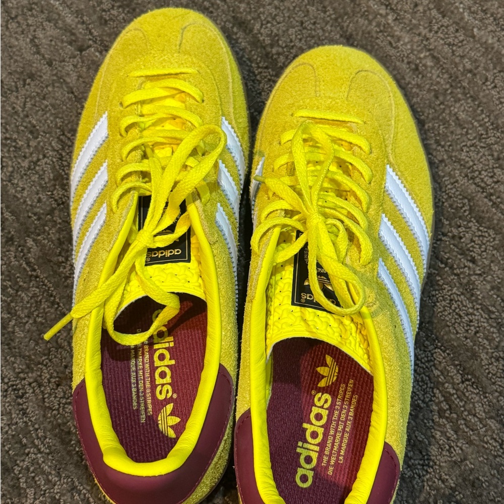 Adidas gazelle indoor bright yellow collegiate burgundy 8.5 woman never worn - Picture 5 of 7